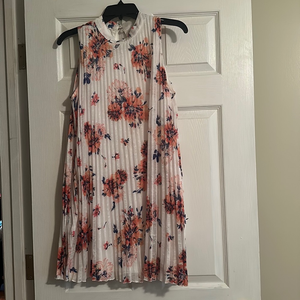 Never wore size large fits more like a medium. It is lined.